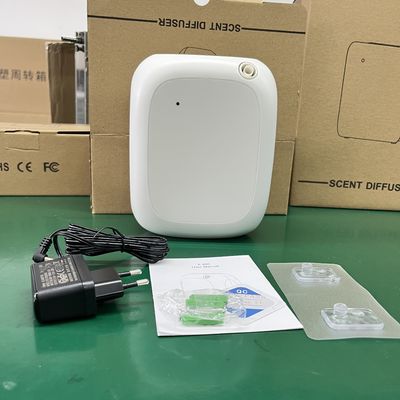 ポータブルは芳香の拡散器/香りの拡散器のアロマセラピーの殺菌のプラグを差し込む